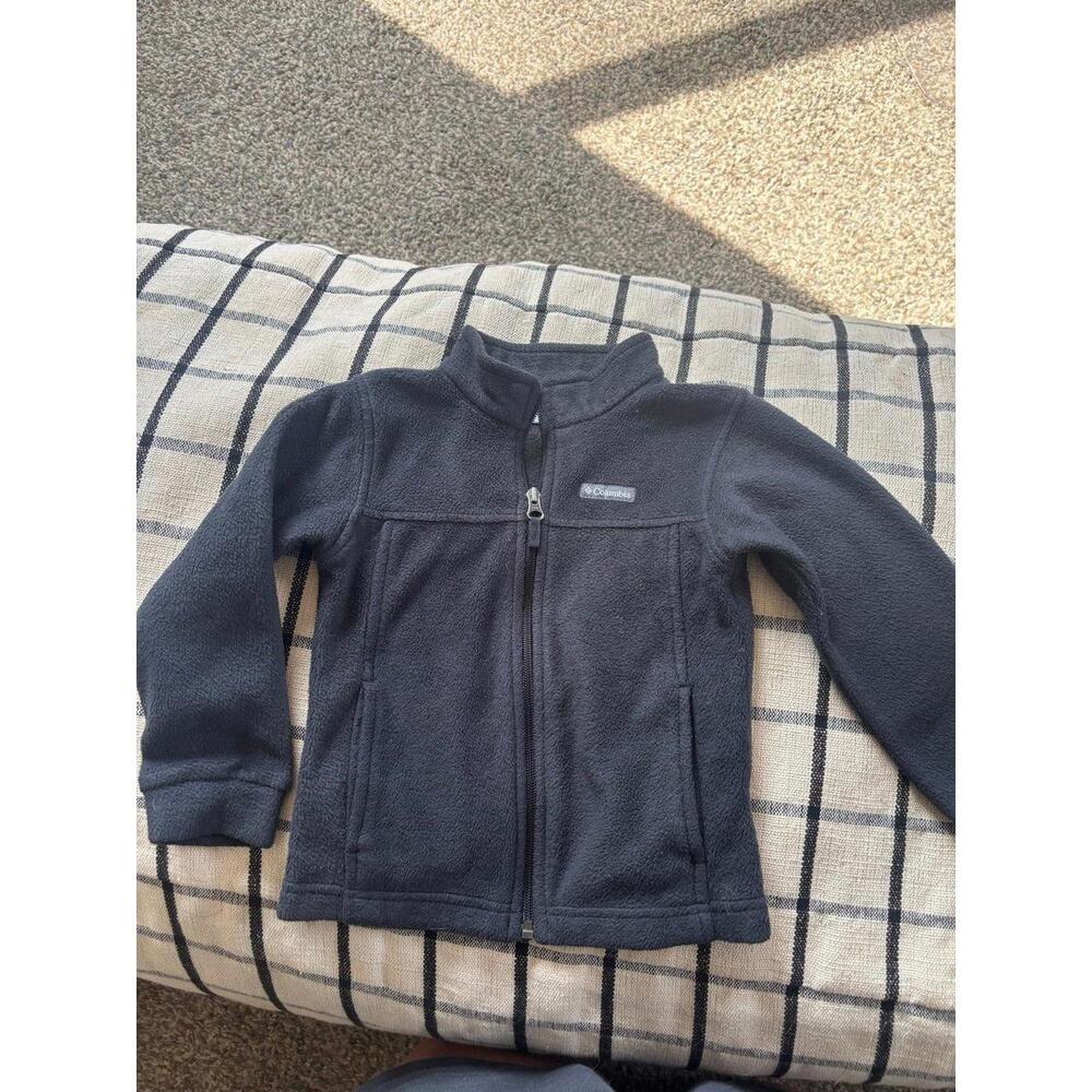 Columbia dark grey fleece zip up size 4T. GUC